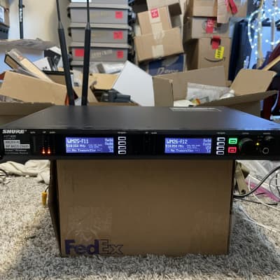 Shure AXT400 Axient Wireless Microphone Receiver 470-698 MHz AXT UR1 UR2 AXT200 image 9