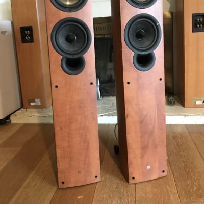 KEF  Q Series iQ5, one pair speakers, excellent condition image 3