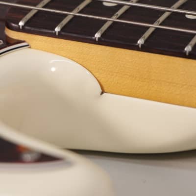 2022 Fender American Professional II Jazz Bass Olympic White w/OHSC image 18
