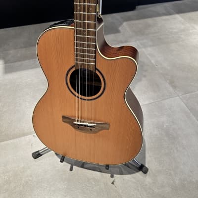 Takamine P3MC Pro Series 3 OM Cutaway Acoustic/Electric Guitar 2010s - Natural Gloss image 3