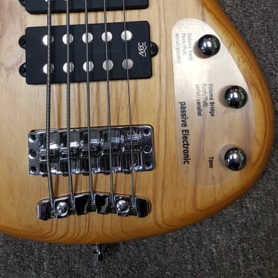 Warwick 5-string Rock Bass Corvette $$ (Double Buck) bass guitar, Honey Violin Oil finish image 8