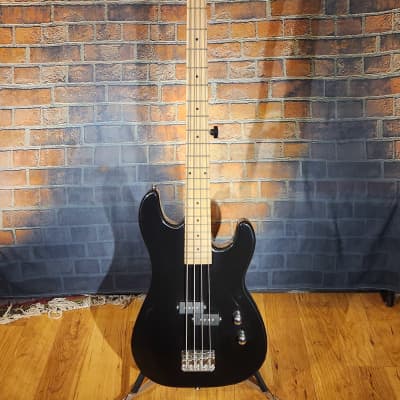 Davison 4-String Bass Black image 1