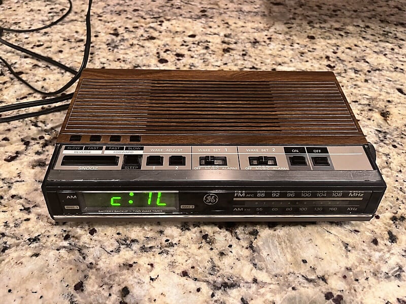 Telephone Answering Machine Clock Radio 1980s brown woodgrain