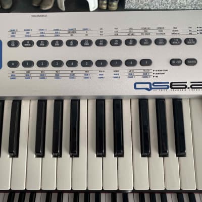 Alesis QS8  Vintage Synth Explorer