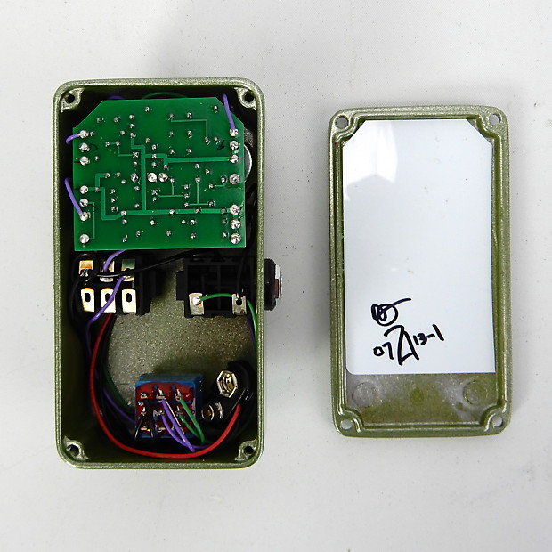 Tone Freak Effects Mellotremo Tremolo Effect Pedal Sparkle Green