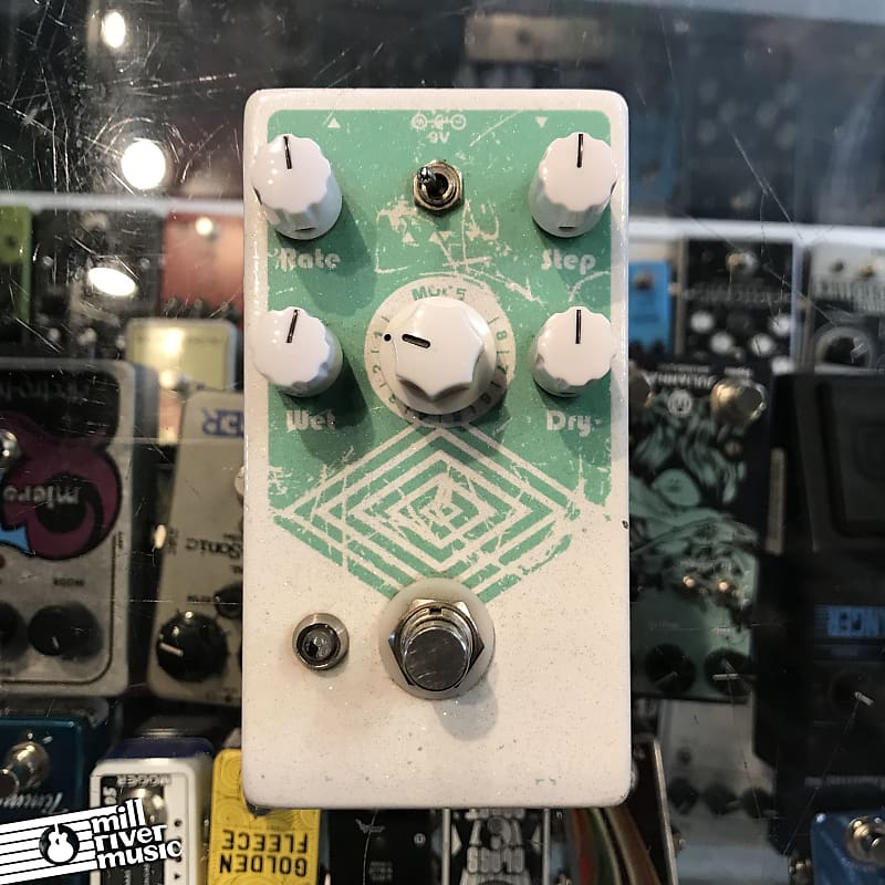 Earthquaker Arpenoid Arpeggiator V1 2014-2017 Effects Pedal Used