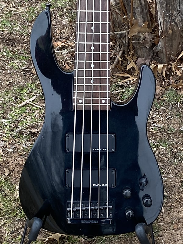 Kramer Baretta Black 522SP Neck Thru 5 String Bass