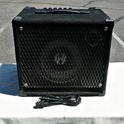 SWR Basic Black 1x15 Bass Combo Amplifier | Reverb