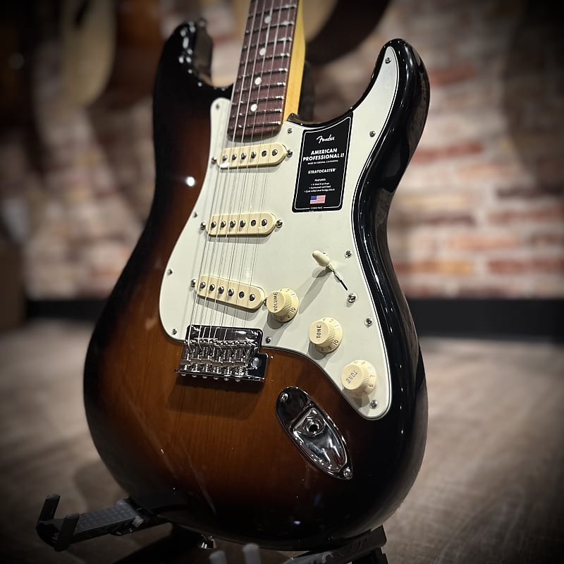 Fender LTD 1954 Color American Professional II Stratocaster