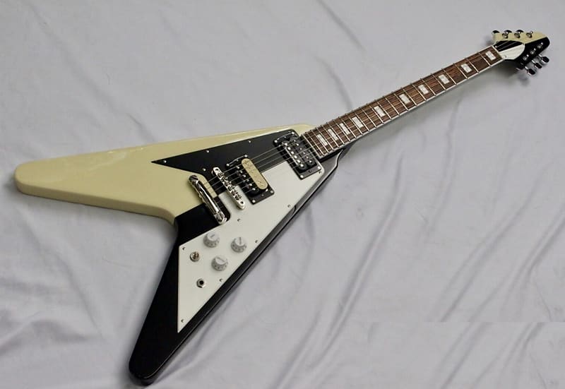 Esp/Edwards E-FV-105WB Michael Schenker Flying V Black & White