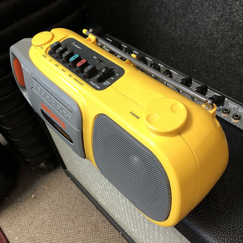 SONY CFM-104 ポータブルカセットプレーヤー Vtg 1990s Sony Cfm-104 Yellow Cassette Tape Player Stereo