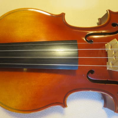 1988 Suzuki Violin No. 300, 4/4 Intermediate with Case - Near-Mint