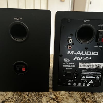 M-Audio AV32 Compact Desktop Speakers (Pair) 2010s - Black image 2