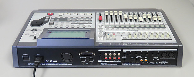 Roland VS-1824 VS-1824CD Digital Workstation Recorder w/CD-RW, VS8F-2  Effects!
