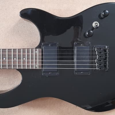 Peavey AT-200 Auto Tune Self-Tuning Electric Guitar Black image 2