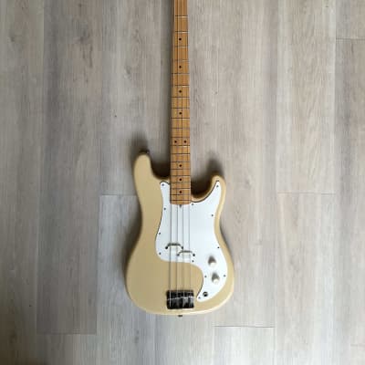 Fender USA B-34 Bullet Bass Deluxe 1982 - White for sale