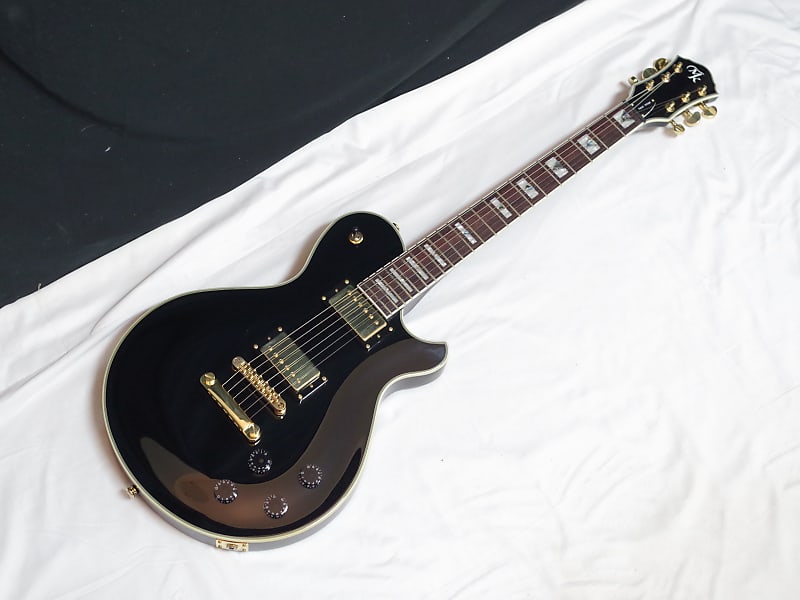 MICHAEL KELLY Patriot Vintage GUITAR Gloss Black + Gold Hardware w/ HARD  CASE | Reverb