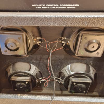 ACOUSTIC model 124 (1974-78) – 350 watts/4 x 10 speakers image 8