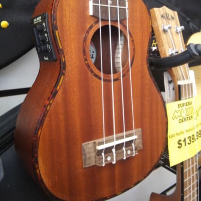 Amahi S220EQ Soprano Ukulele with EQ and Gigbag Mahogany image 2