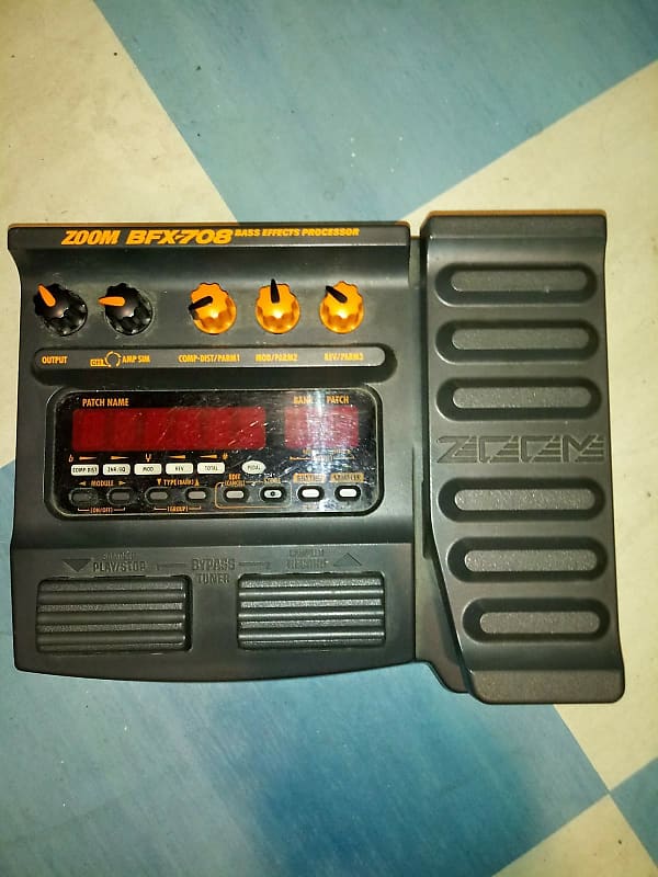 Zoom BFX708 Bass Processor Reverb