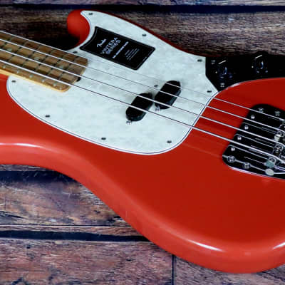 Fender Vintera '60s Mustang Bass w/Fender DLX Gig Bag 2022 Model in Fiesta Red image 3