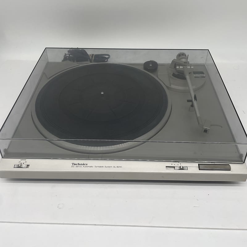 Technics Automatic Turntable SL-B210 Belt Drive Servo VTG Japan *NO CART READ  			