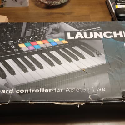 Novation Launchkey 49 MKII MIDI Keyboard Controller 2015 - 2020 - Black