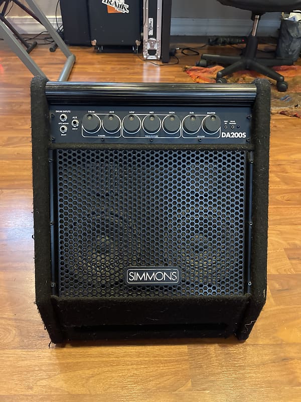 Simmons deals drum monitor