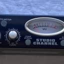 PreSonus Studio Channel Class-A Vacuum Tube Channel Strip with high output 12AX7 vacuum tube. (Excellent-Near Mint)