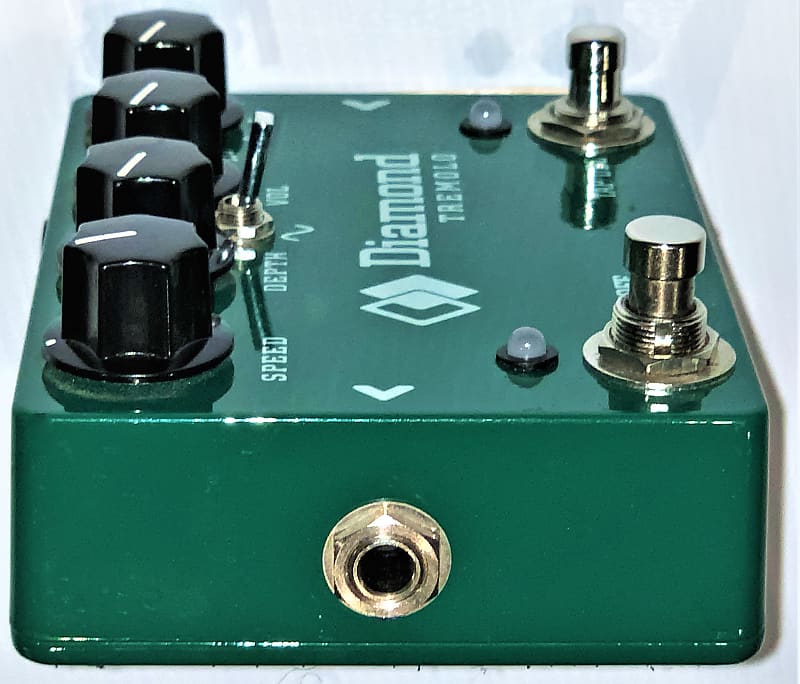 Super Rare Diamond Tremolo Guitar Pedal Uses an Optoisolator