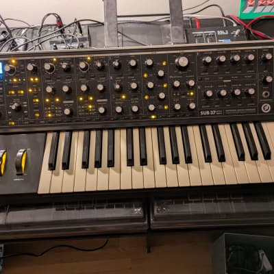Moog Sub 37 Tribute Edition 2010s - Black