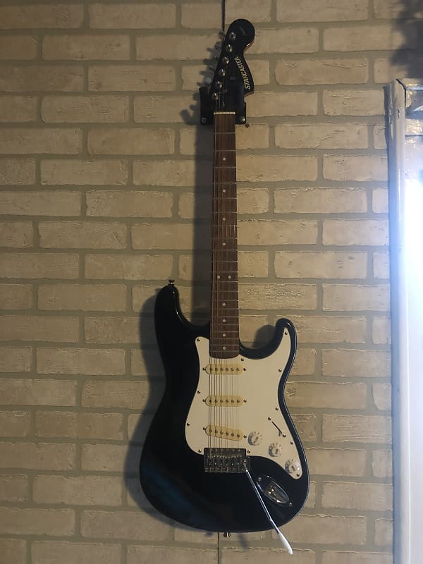 Starcaster by Fender 2000's - Metallic Black | Reverb