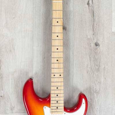 G&L Fullerton Deluxe S-500 Guitar, Hard-Rock Maple Fretboard, Cherryburst image 4