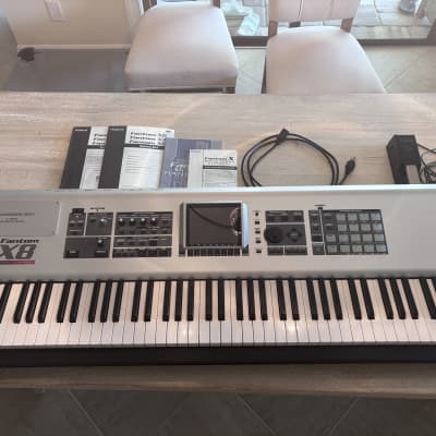 Roland Fantom-X8 88-Key Workstation Keyboard Silver
