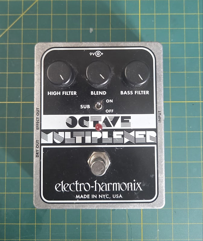 Electro-Harmonix Octave Multiplexer XO Analog Sub-Octave Generator