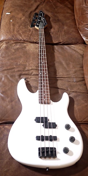 Peavey foundation s bass guitar outlet