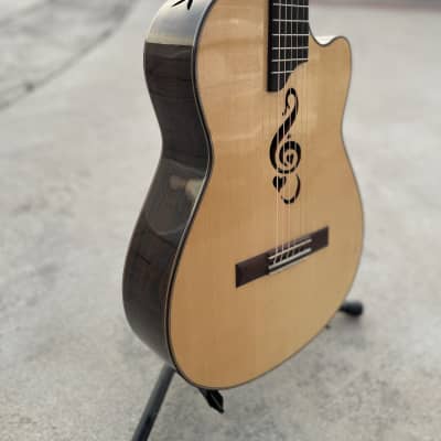 Gerardo Escobedo Hand Made Acoustic Guitar G-Clef With Heart - Rosewood - Ziricote - German Spruce 2020 - Shellac / French Polish image 2