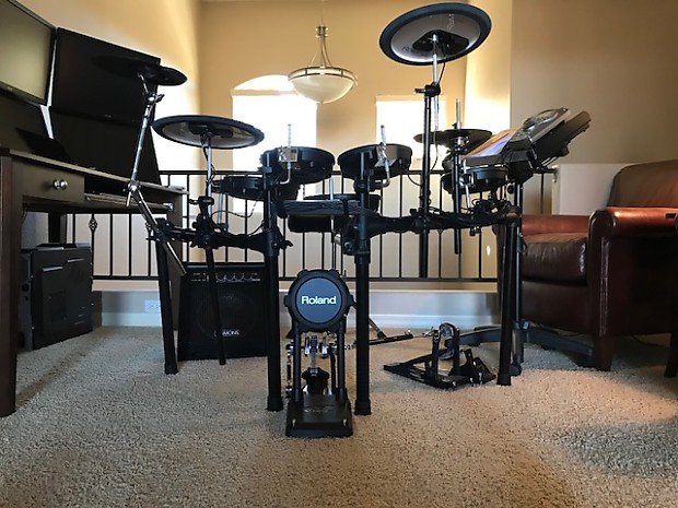 Roland TD-15K Drumset; extra pad & cymbal, pedals,throne, amp  & accessories included,original boxes image 1