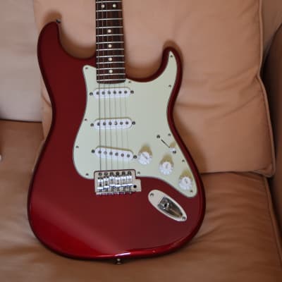 Fender Stratocaster 2000's Candy Apple Red image 8