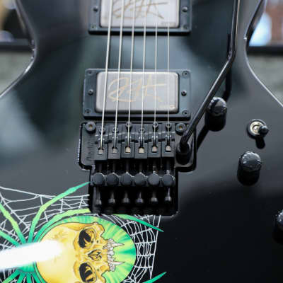 ESP KH-3 Spider 30th anniversary Kirk Hammett Signature image 9