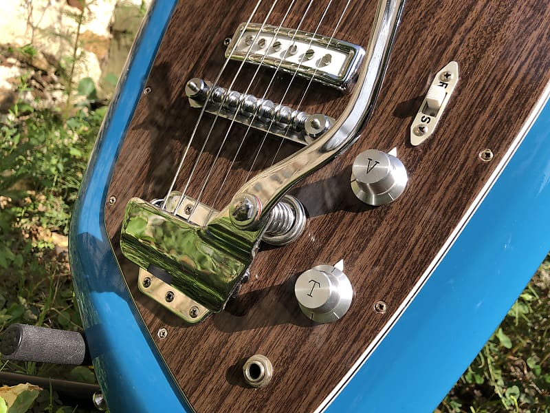Teisco Del Rey EV-2T Model 1960s guitar Kurt Cobain Nirvana