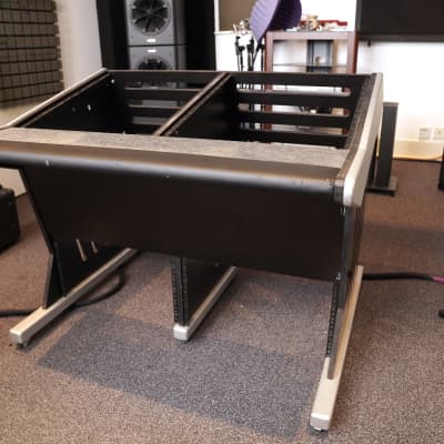 Zaor maestro 24 studio/ mastering desk Vicoustic Quick 10 days Sale RRP £2,200 image 9