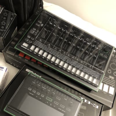 Roland AIRA TR-8 Rhythm Performer Drum Machine 2014 - Present - Black