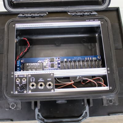 Pulp Logic Lunchbox LBZ42 Portable Eurorack Case w/ Output Module image 2