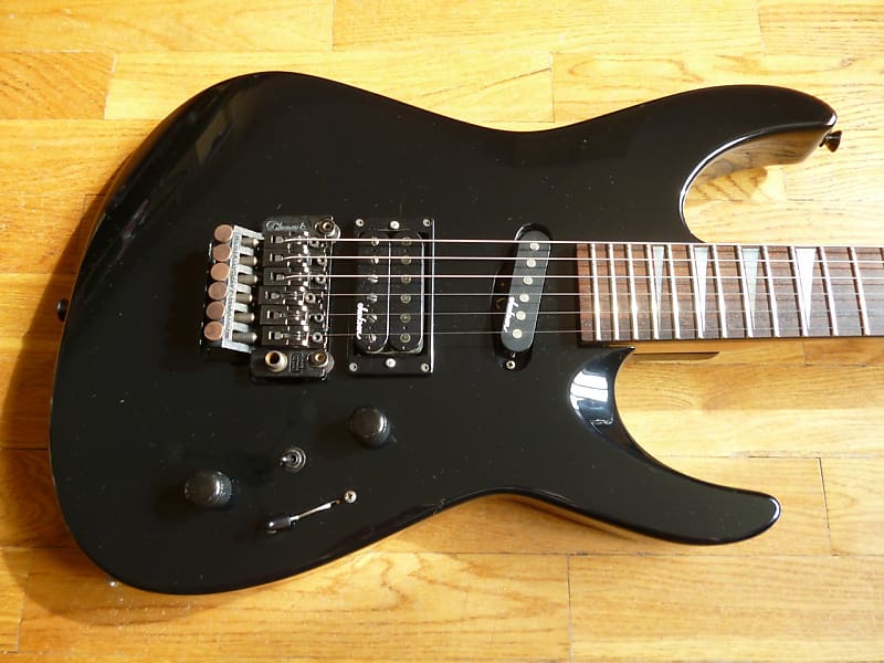 Charvel/Jackson Super Dinky SDK-105-SH 1993 Black