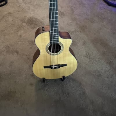 Taylor NS32ce | Reverb