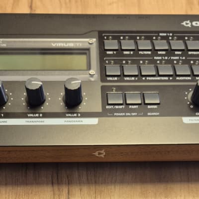 Access Virus Ti Snow Black Synthesizer