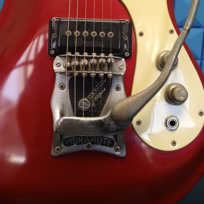 Mosrite Ventures 1965 - Candy Red image 4