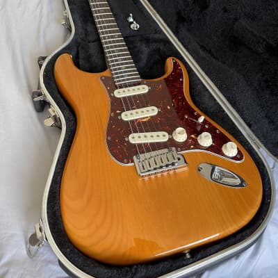 Fender American Deluxe Stratocaster 2008 Amber for sale