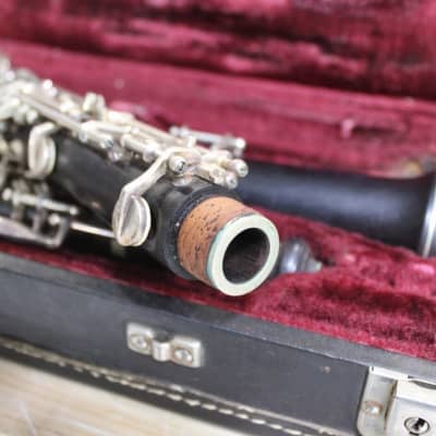Platz Elkhart Oboe. USA. Vintage, needs fixing up image 17